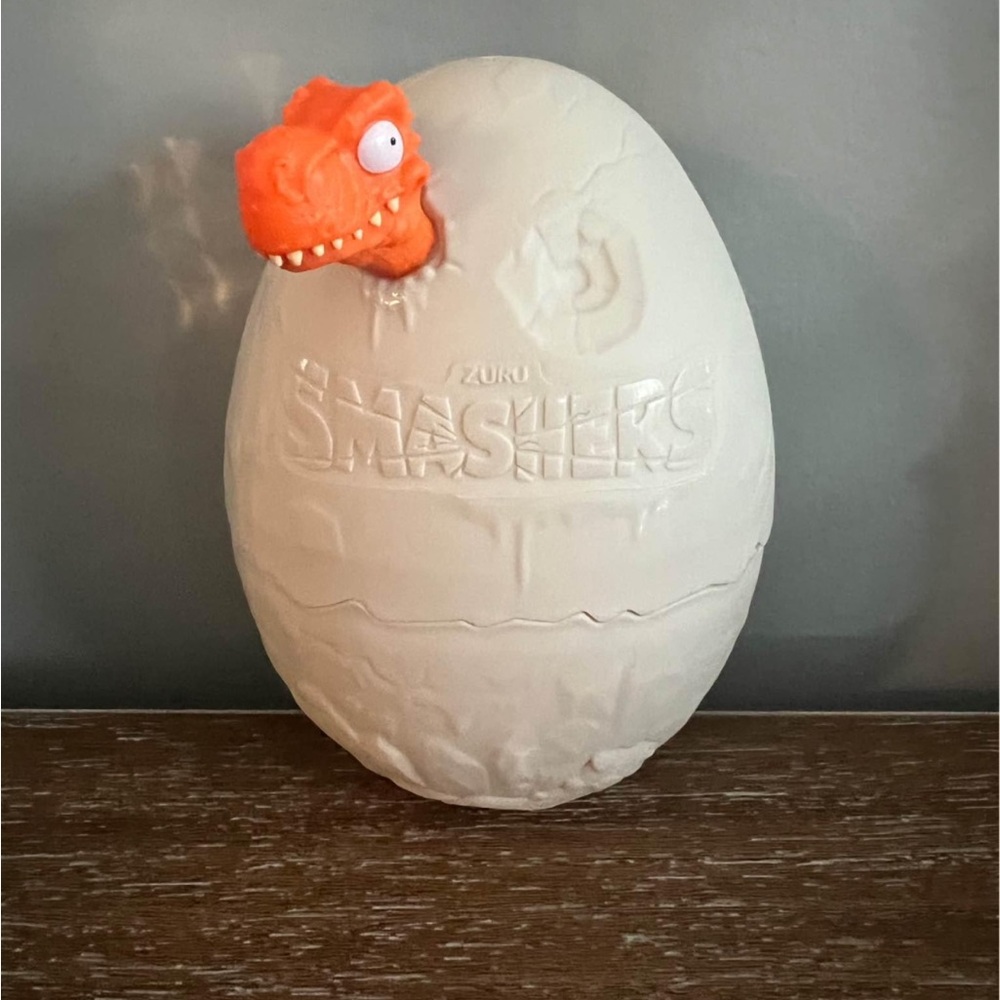 Empty Dino egg